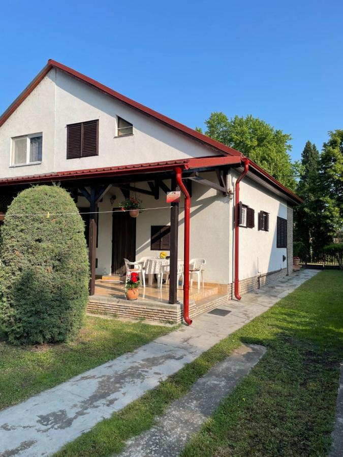 Rózsa nyaralóház Balatonboglár Exterior foto