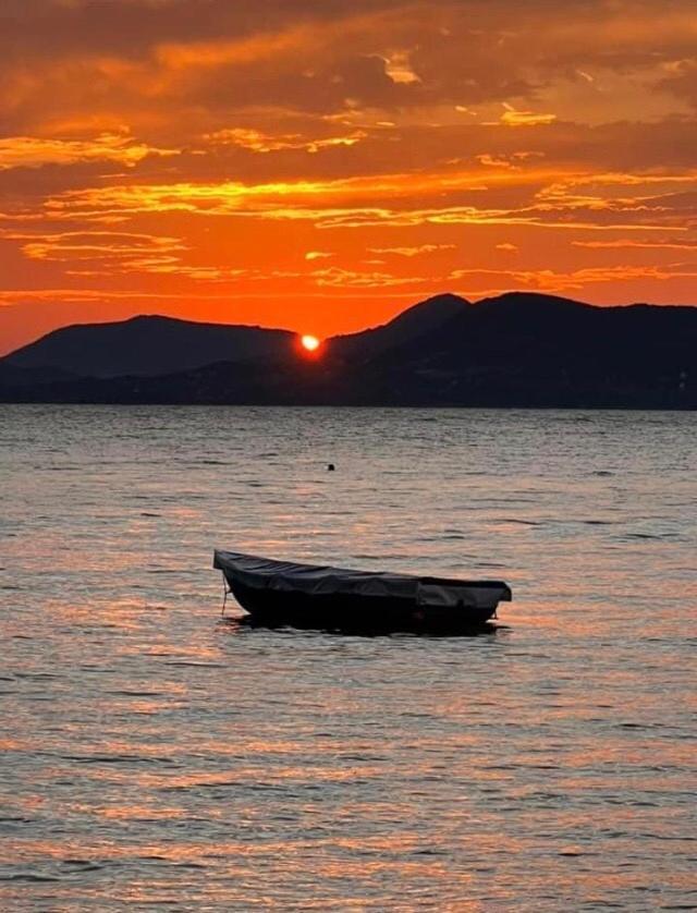 Rózsa nyaralóház Balatonboglár Exterior foto