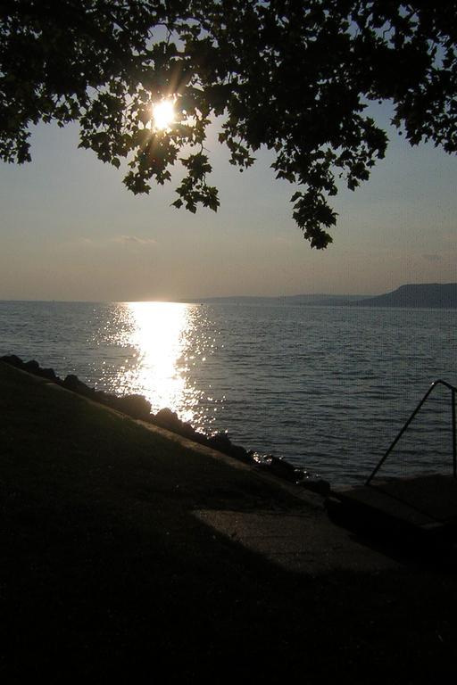 Rózsa nyaralóház Balatonboglár Exterior foto