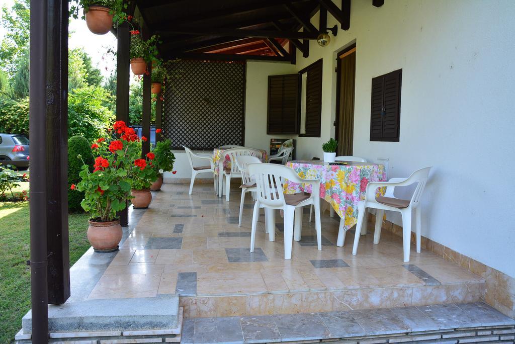 Rózsa nyaralóház Balatonboglár Exterior foto